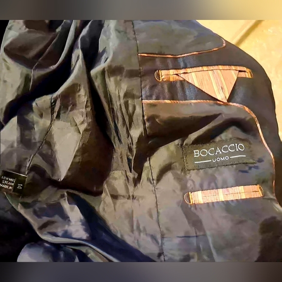 BOYS Sport Coat with Notched Lapels and Classic Fit - Picture 7 of 7